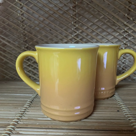 Le Creuset Yellow Mug Set - Picture 3 of 6